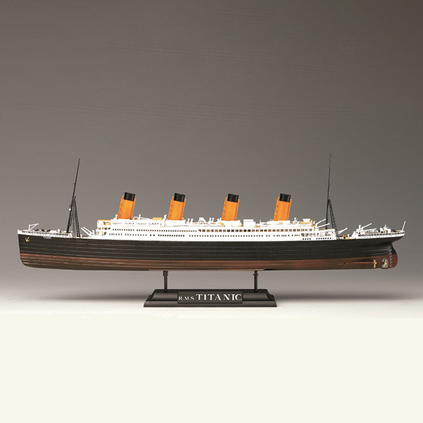 Rms Titanic W/led 1:700